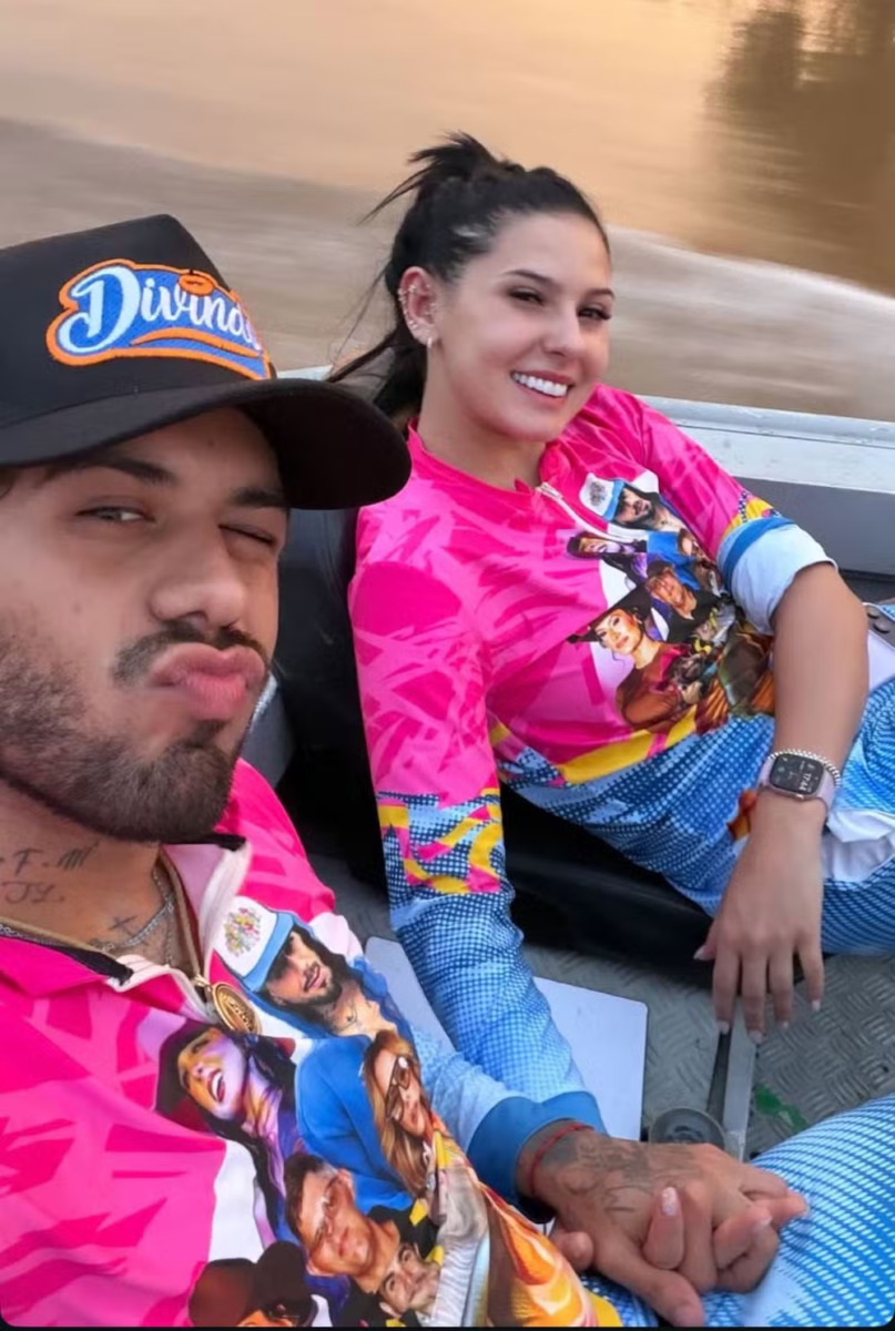 Zé Felipe e Ana Castela de mãos dadas em pescaria 