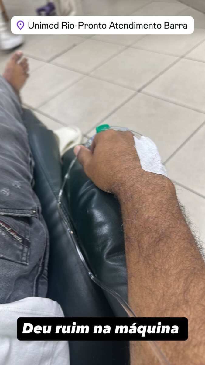 Dudu Nobre publicou registro no hospital nos stories do Instagram 